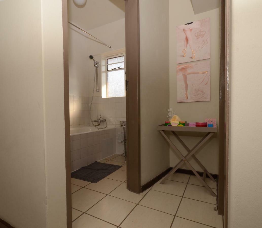 Libem Lodge 2 Edenvale Bagian luar foto